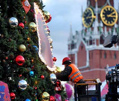 Монтаж больших ёлок в Хабаровске